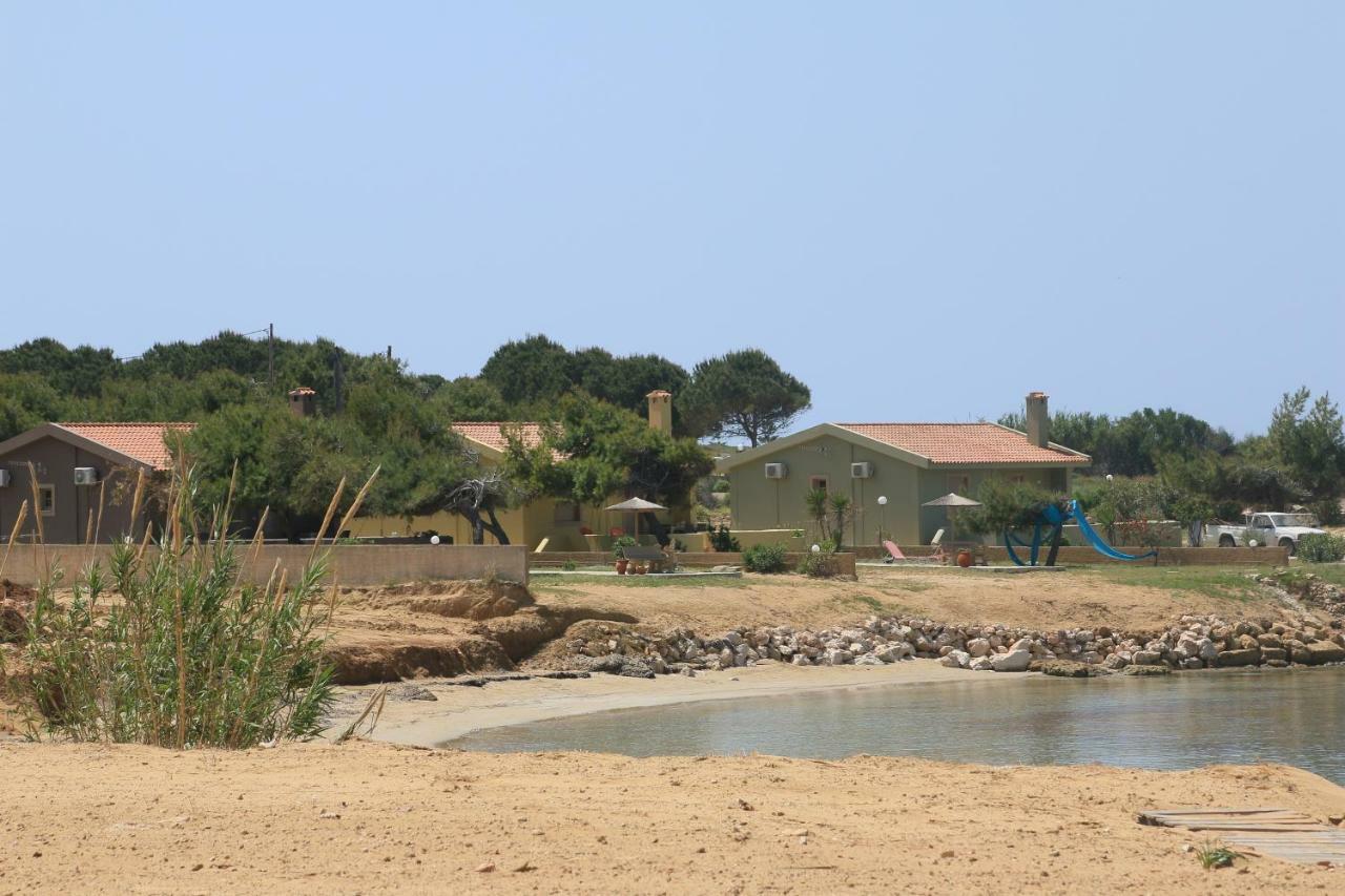 Minies Beach Villas Minia Exterior photo